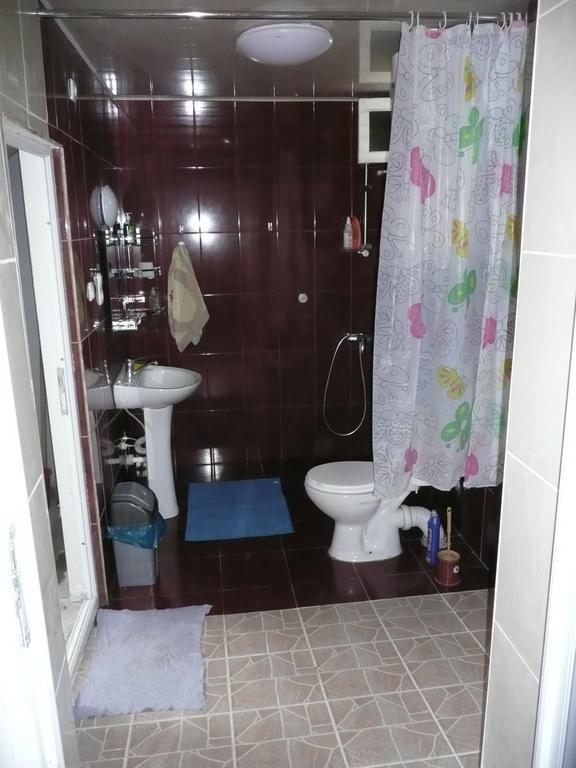 Gvirilas Sakhli Guest House Khashuri الغرفة الصورة