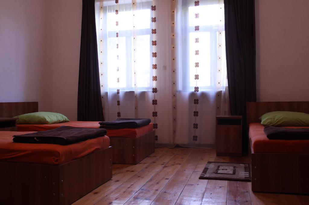 Gvirilas Sakhli Guest House Khashuri المظهر الخارجي الصورة